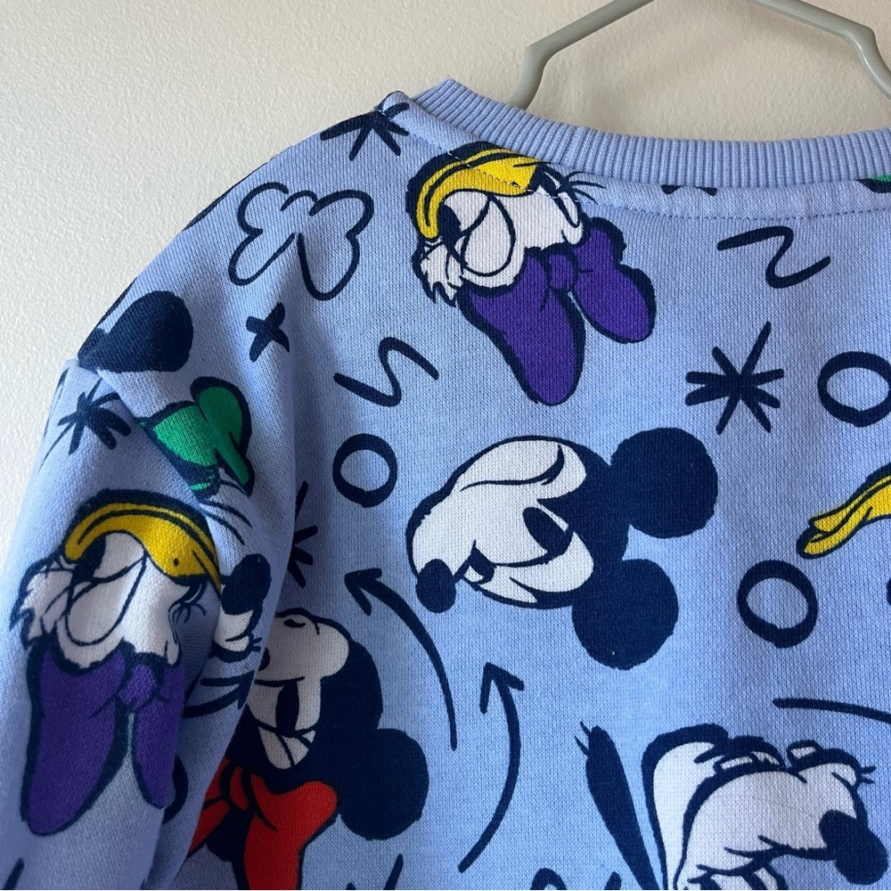 Disney Mickey & Friends Blue Sweatshirt Kids 5 Minnie Daisy Donald Goofy - Picture 8 of 8